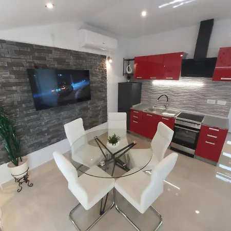 Anita Apartment