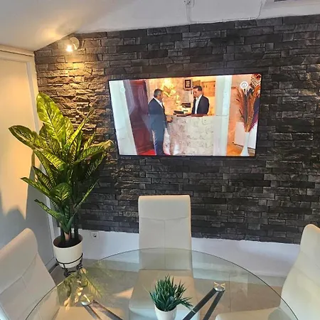 Anita Apartment